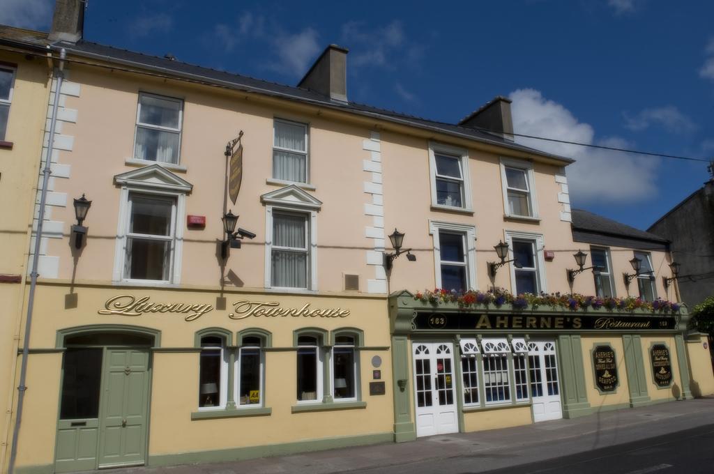 Aherne'S Townhouse Hotel And Seafood Restaurant Youghal Exterior photo